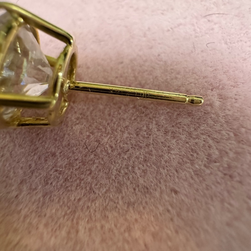 14K Solid Gold and Diamond Stud Earrings - Picture 7 of 8